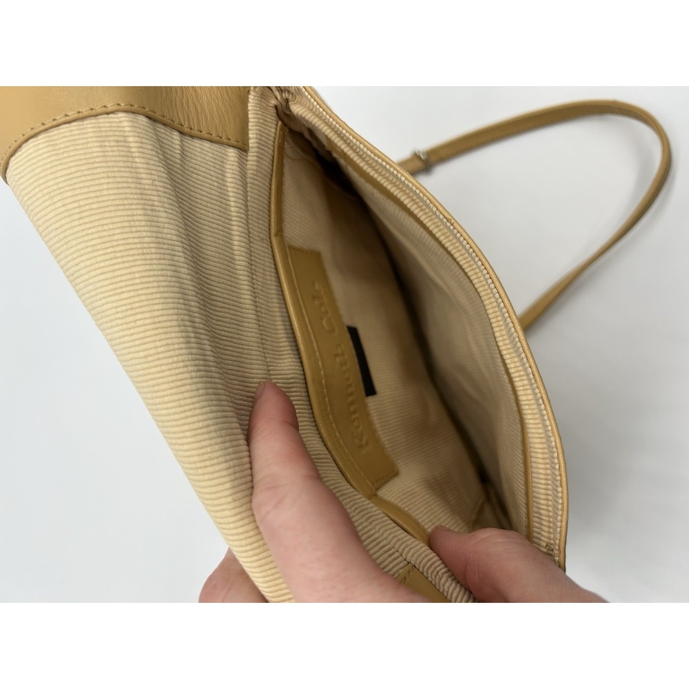 Kenneth Cole New York Leather Crossbody Bag Purse Beige - Picture 8 of 10